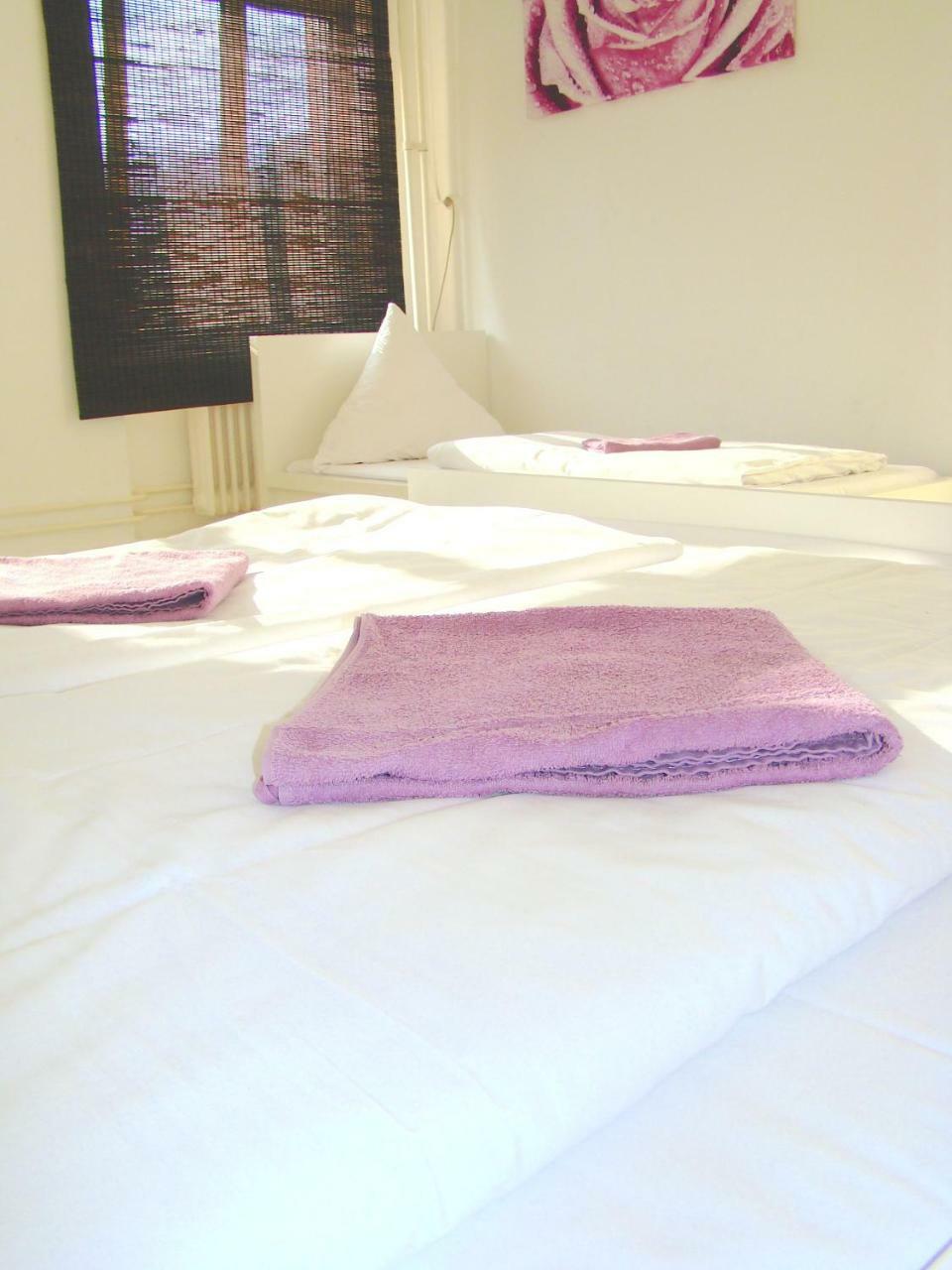 Rooms&apartment Near Zoologischen Garten Hostel